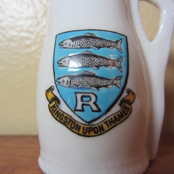 W.H. Goss crested heraldry china vintage Kingston Upon Thames (GC068 Grace) - Picture 4 of 7